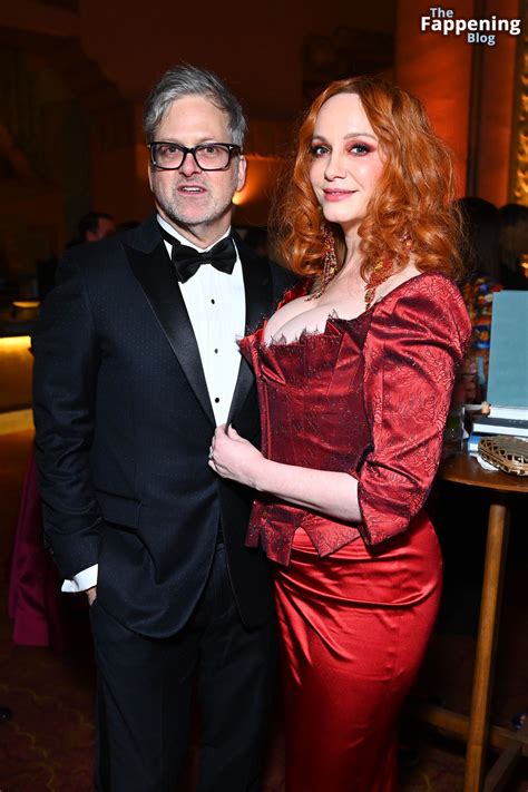 Christina Hendricks Displays Nice Cleavage at The Art Of Elysium’s 25th