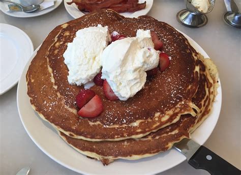 Rematching MAC 24/7's "MAC Daddy" Pancake Challenge in Honolulu, Hawaii