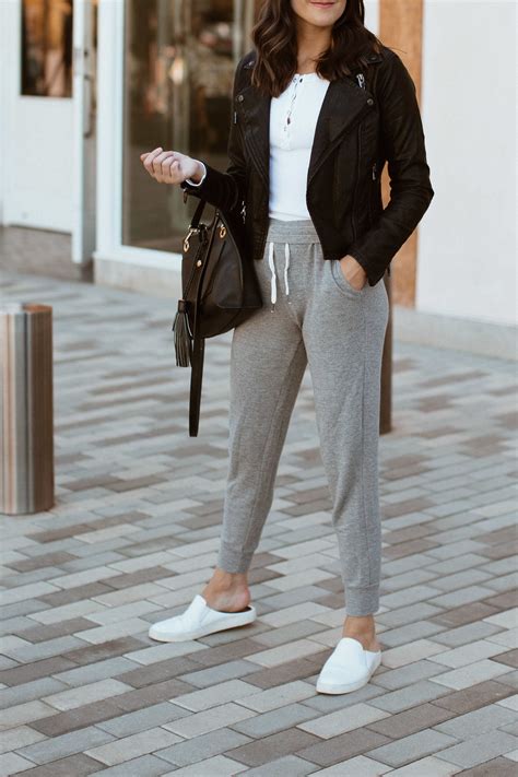 black jogger outfit ideas - There Is A Great Deal Memoir Navigateur