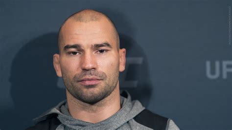 Лобов: «Конор настоящий чемпион, а Хабиб – трус. Так кто из них ...