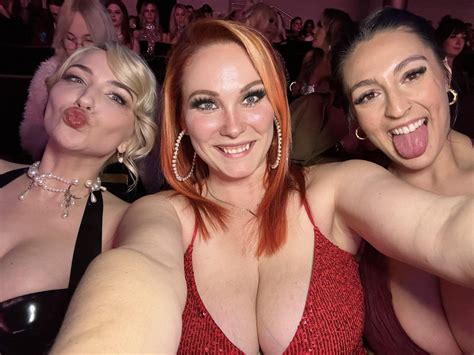 At AVN : r/Taylor_Gunner