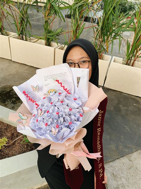 buket skripsi selempang wisuda aesthetic kebaya wisuda graduation