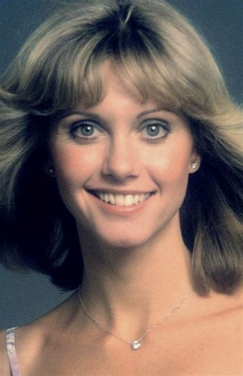 Olivia Newton John | Olivia newton john, Olivia newton john young, Olivia