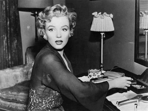 File:Monroe in Don't Bother to Knock (1952).jpg - Wikimedia Commons