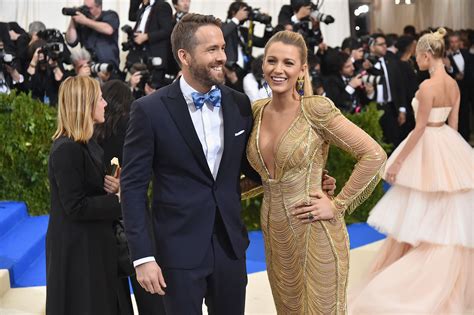 Is Blake Lively's Height & Weight In 2024 A Secret? Experts Weigh In. Image 8
