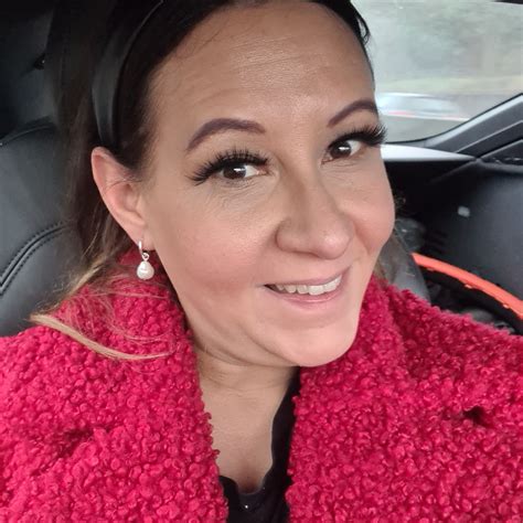 Cam I come over - I'm bored : r/cougars_and_milfs_sfw