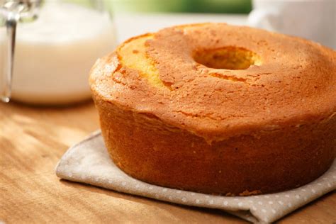Bolo Simples Sem Leite Tudo Gostoso - Receita de bolo simples caseiro sem leite e sem manteiga para o café da ...