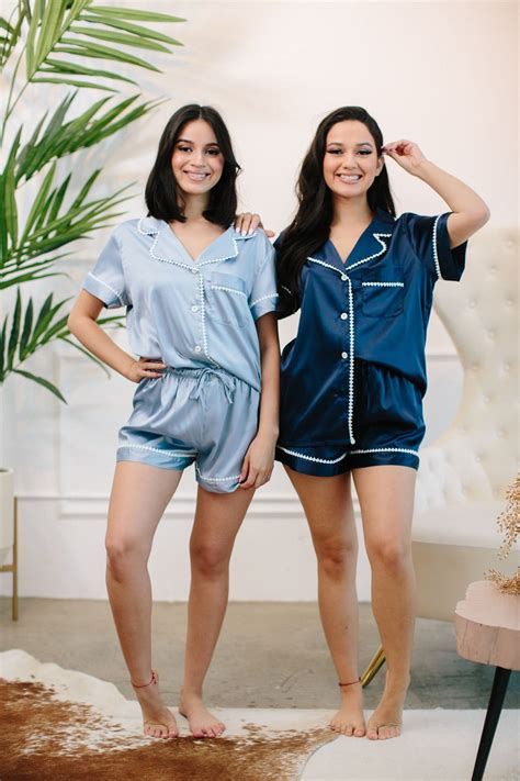 NEW Bridal Pajama Set Personalized Pajama Bridesmaid - Etsy