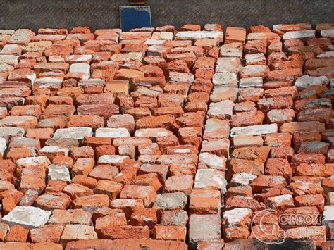 Дорожка из битого кирпича и не только... | Дорожки, Кирпич, Старые кирпичи