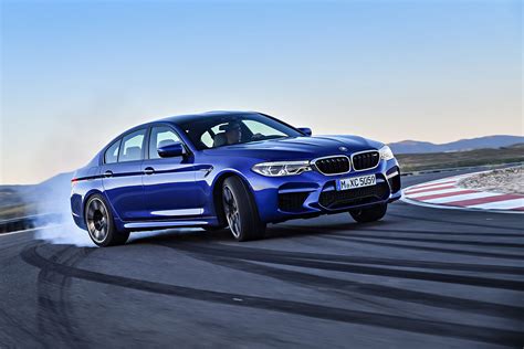 BMW M5 (BMW M5) - стоимость, цена, характеристика и фото автомобиля ...