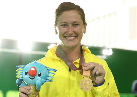 crossfit champion tia clair toomey