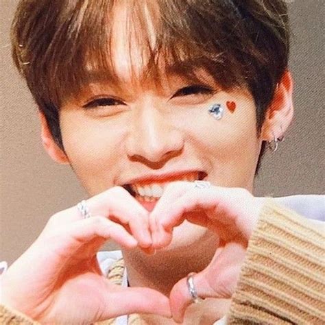 𝖘𝖍𝖚𝖆! | Lee know, Minho, Lee know stray kids