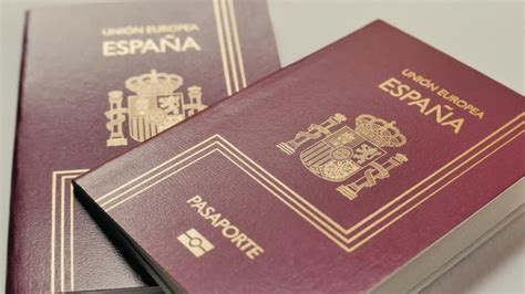 "Spanish Passport" Images – Browse 197 Stock Photos, Vectors, and Video ...