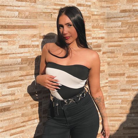Julia santos (@juhsnttsx) • Instagram photos and videos