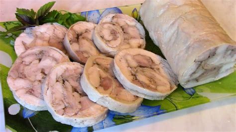Нежный и очень вкусный куриный рулет - хоть на праздник, хоть на каждый ...