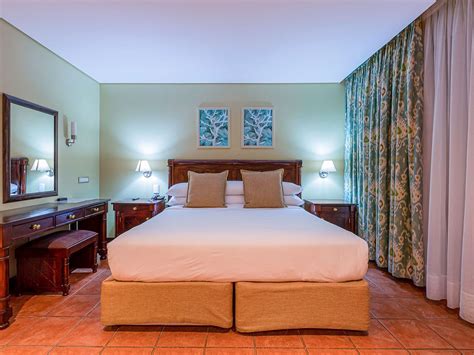 Accommodation in Maputo | Hotel Cardoso