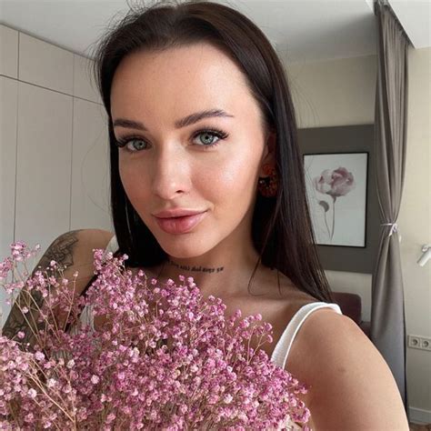 Емма | Pro товарний бізнес та прокачку мислення 💸 (@emma_samohvalova ...