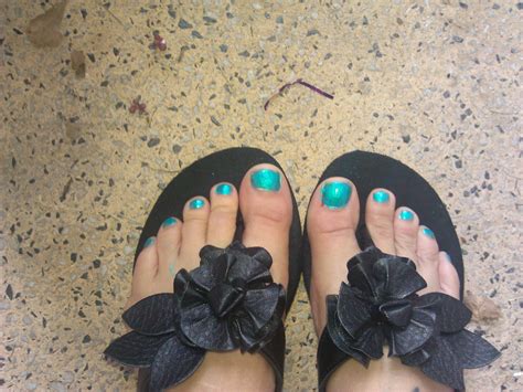 Stephanie Bellars's feet