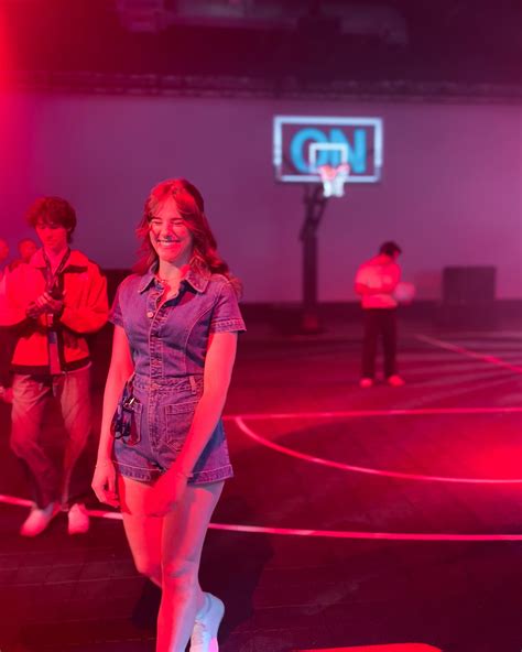 Alaura (@alaurabidingcitizen) • Instagram photos and videos