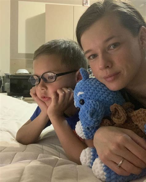 Екатерина Шпица: дети втроём валят и пинают семилетку за то, что ...