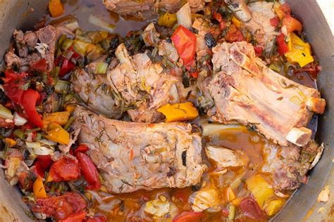 Свиные ребрышки в казане – простой и вкусный рецепт, как приготовить ...