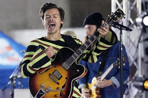 Harry Styles releases new album Harry’s House – myTalk 107.1