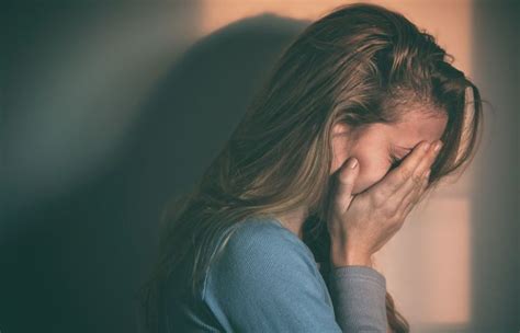 Ознаки депресії: 10 симптомів які не можна ігнорувати