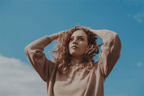 Londoner Marna channels White Flag on the sweet yet stirring new track ...