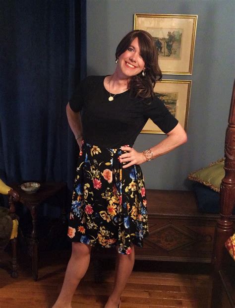 MtF (closeted) floral dress again, but no hat 😊 having so much fun ...