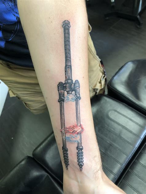 Got a tattoo of the Amp today, happy with it : r/infamous