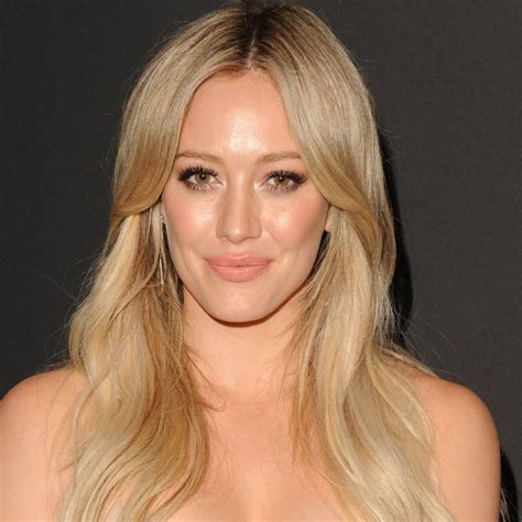 Modern trends will transform future wedding hairstyles for long hair 23