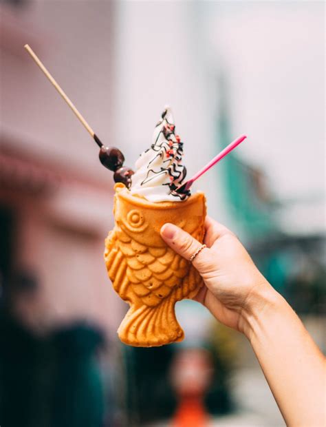 A guide to the best food and entertainment on 42nd street 2
