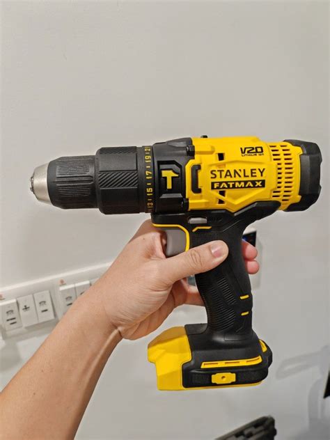 Stanley hammer drill SCD711, Furniture & Home Living, Home Improvement ...