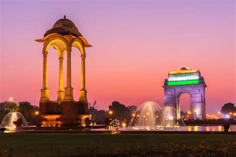 india gate  night stock  pictures royalty  images istock