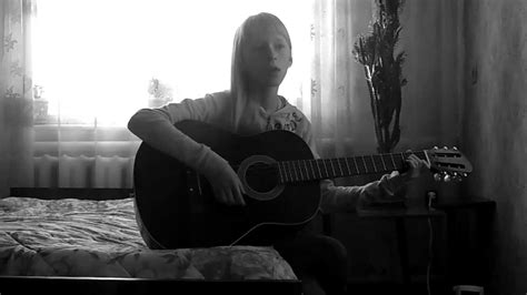Ребята надо верить в чудеса(на гитаре) - YouTube
