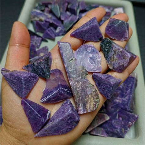 หินชารอยต์ ทรงฟรีฟอร์ม Chariote สีม่วงเข้มสวยๆ สำหรับนักสะสม | Shopee ...