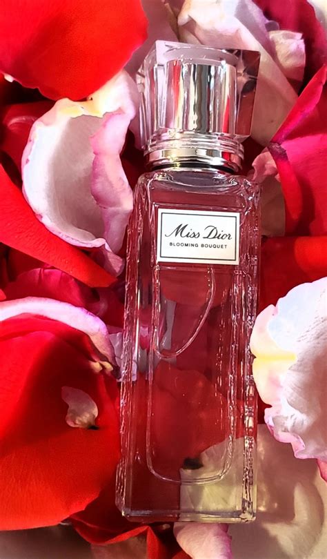 Miss Dior Blooming Bouquet Roller Pearl Dior аромат — аромат для женщин ...