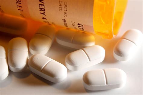 The Dangers of Snorting Percocet | Banyan's Veterans in Recovery