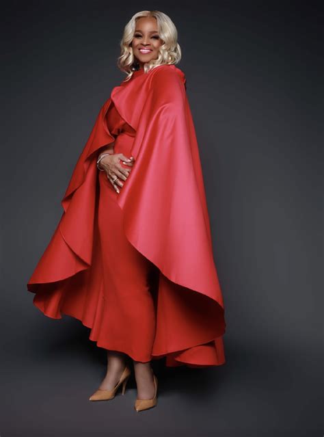 What Fashion Experts Say About Karen Morris' Wardrobe Malfunction Image 12