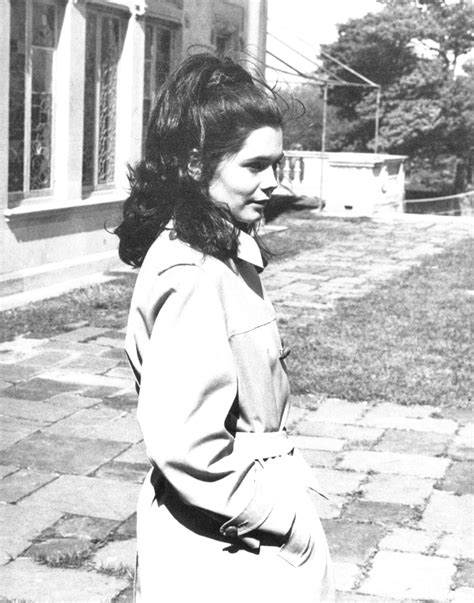 Vintage Hollywood Classics Vintage Hollywood, Winters, Victoria, Dark