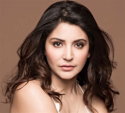 anushka sharma height age boyfriend husband family biography