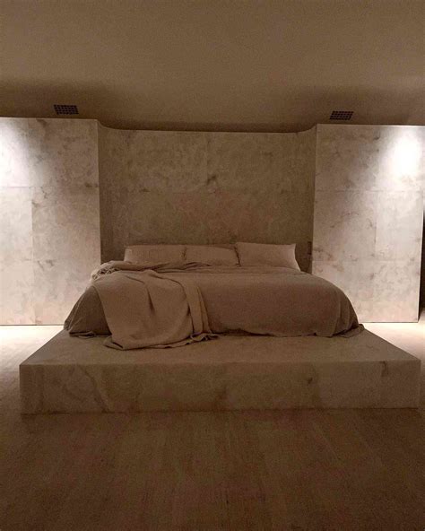 Luxurious kim kardashian bedroom decor ideas for a glamorous and chic space