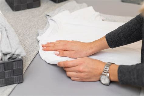 Как отстирать пятно от ручки на одежде - Первый женский — новости шоу ...