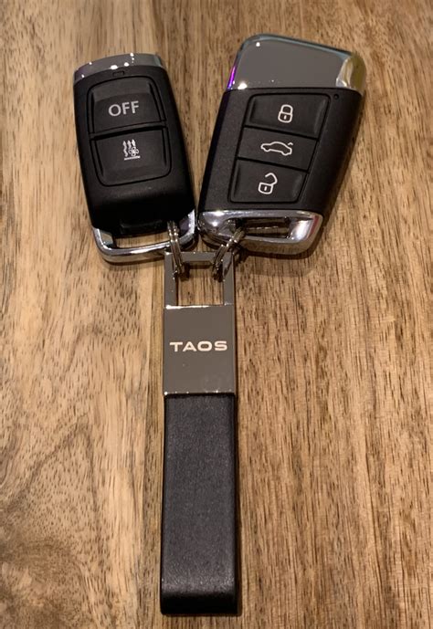 Очечник, ящик под сиденье и еще кое-что — Volkswagen Taos, 1,4 л, 2021 ...