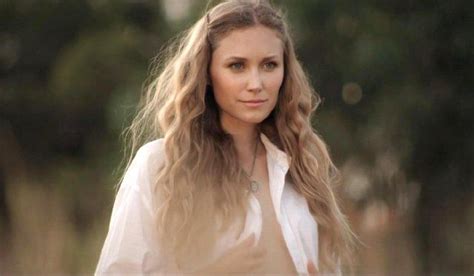 Tereza Srbová | Beauty, Face hair, Actresses