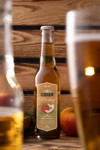Premium PSD | Cider bottle mockup with fruits