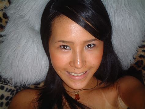 NUDE ASIAN GILR: Busty Asian Gal with American Boyfriend