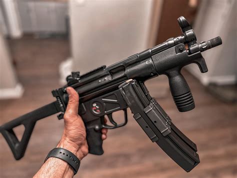 Phoenix, AZ – Gun Review: HK 9MM MP5 Submachine Gun | Shooting Range News