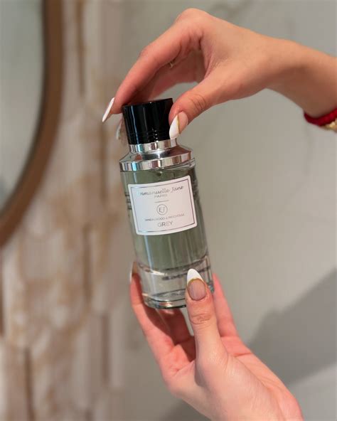 Emmanuelle Jane Paris | PARFUM (@emmanuellejaneparis) • Instagram