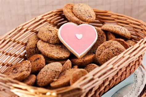 Galleta En Forma De Corazón Foto de archivo - Imagen de primer, rosa ...